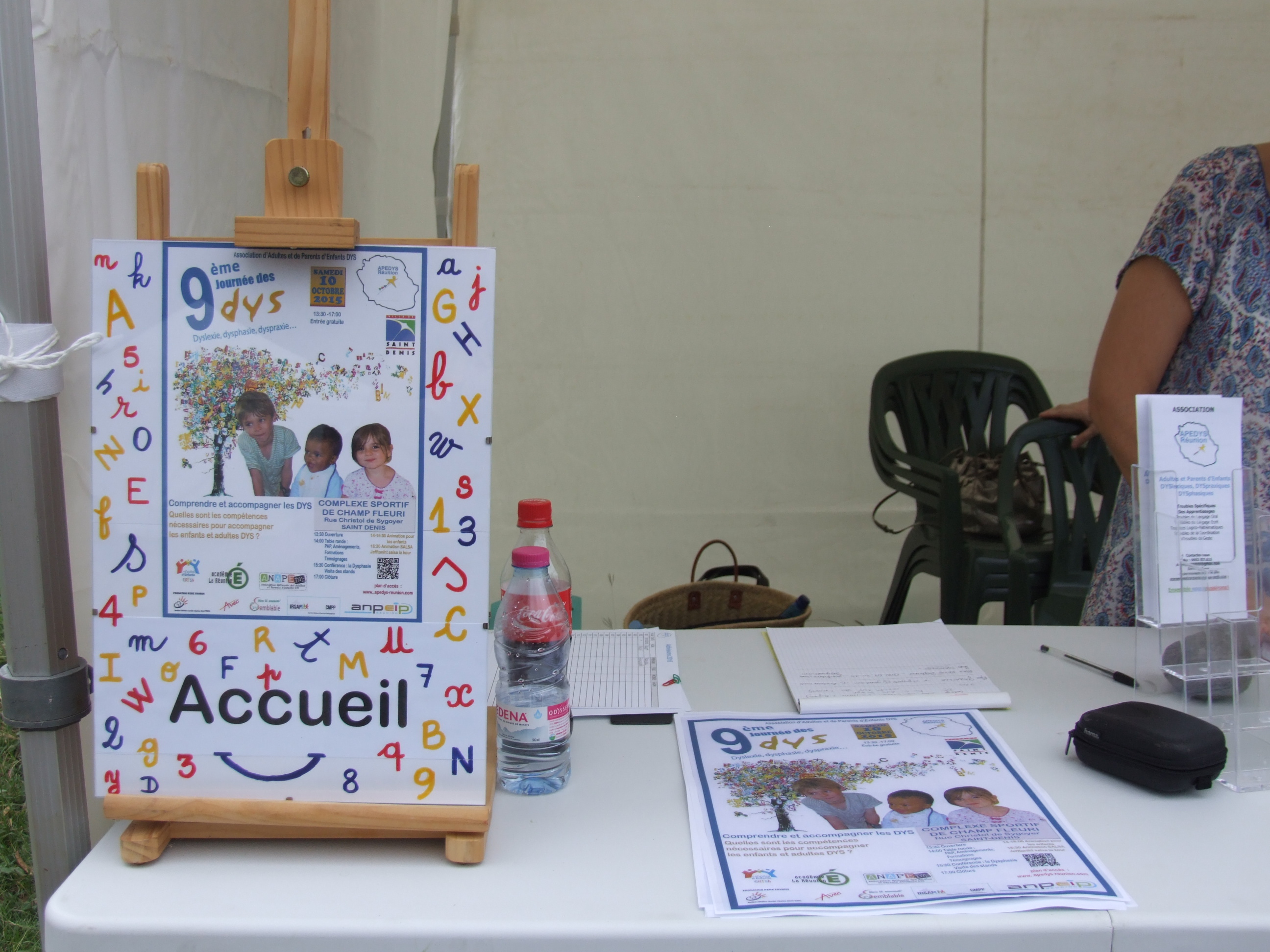 Photo Journee Nationale des Dys 2015 - 5 - Stand Apedys.JPG